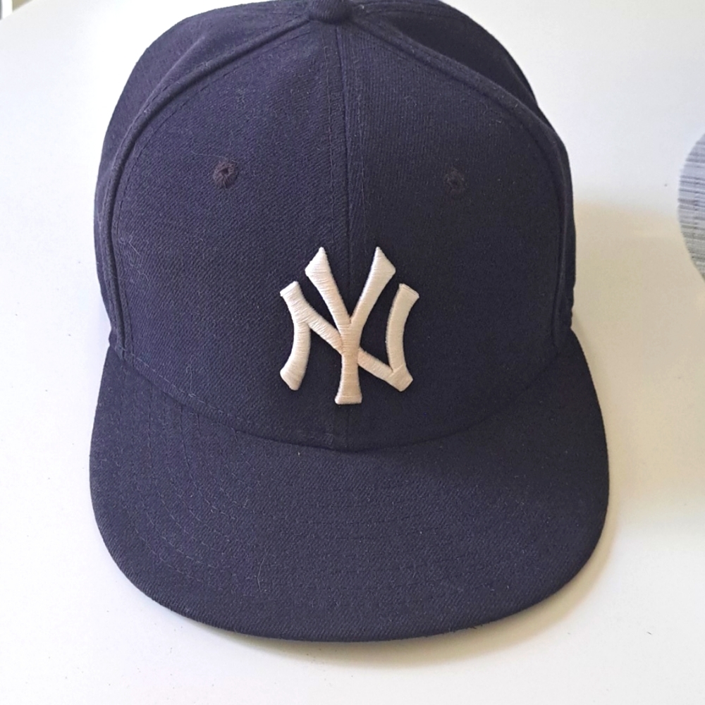 MLB New Era New York Yankkes Classic Baseball Hat size 7 1/4
